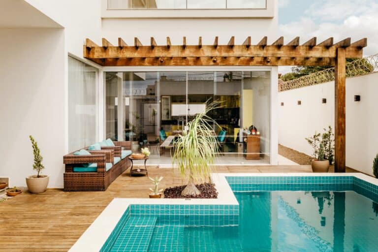 7 Pool Covered Patio Design Ideas