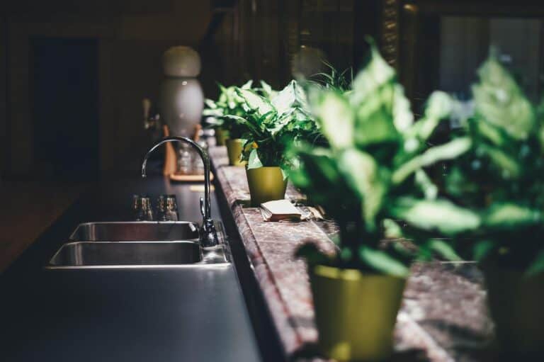 7 Best Kitchen Faucets For Low Water Pressure