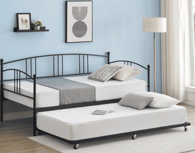 arrange 2 beds in one small room ideas trundle bed